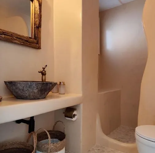 Laina Traditional Tatil Evi