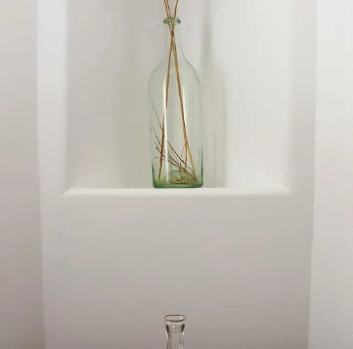 Laina Traditional Apérathos